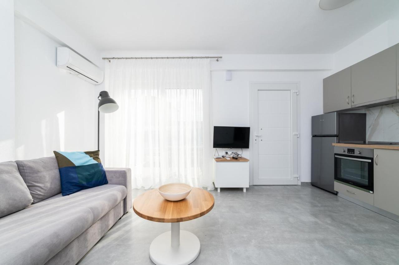 Apartmán Dionysos Residential Complex Ofrínion Exteriér fotografie
