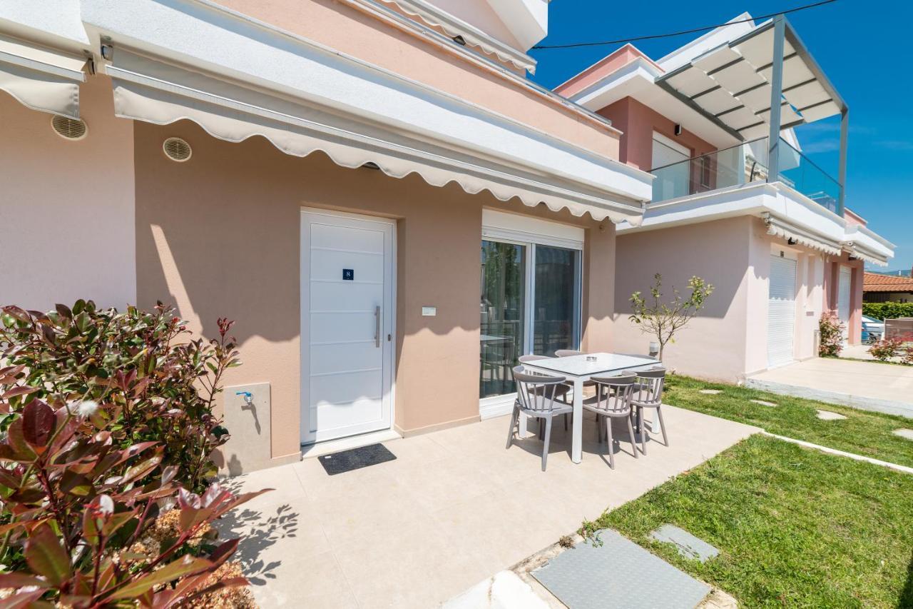 Apartmán Dionysos Residential Complex Ofrínion Exteriér fotografie