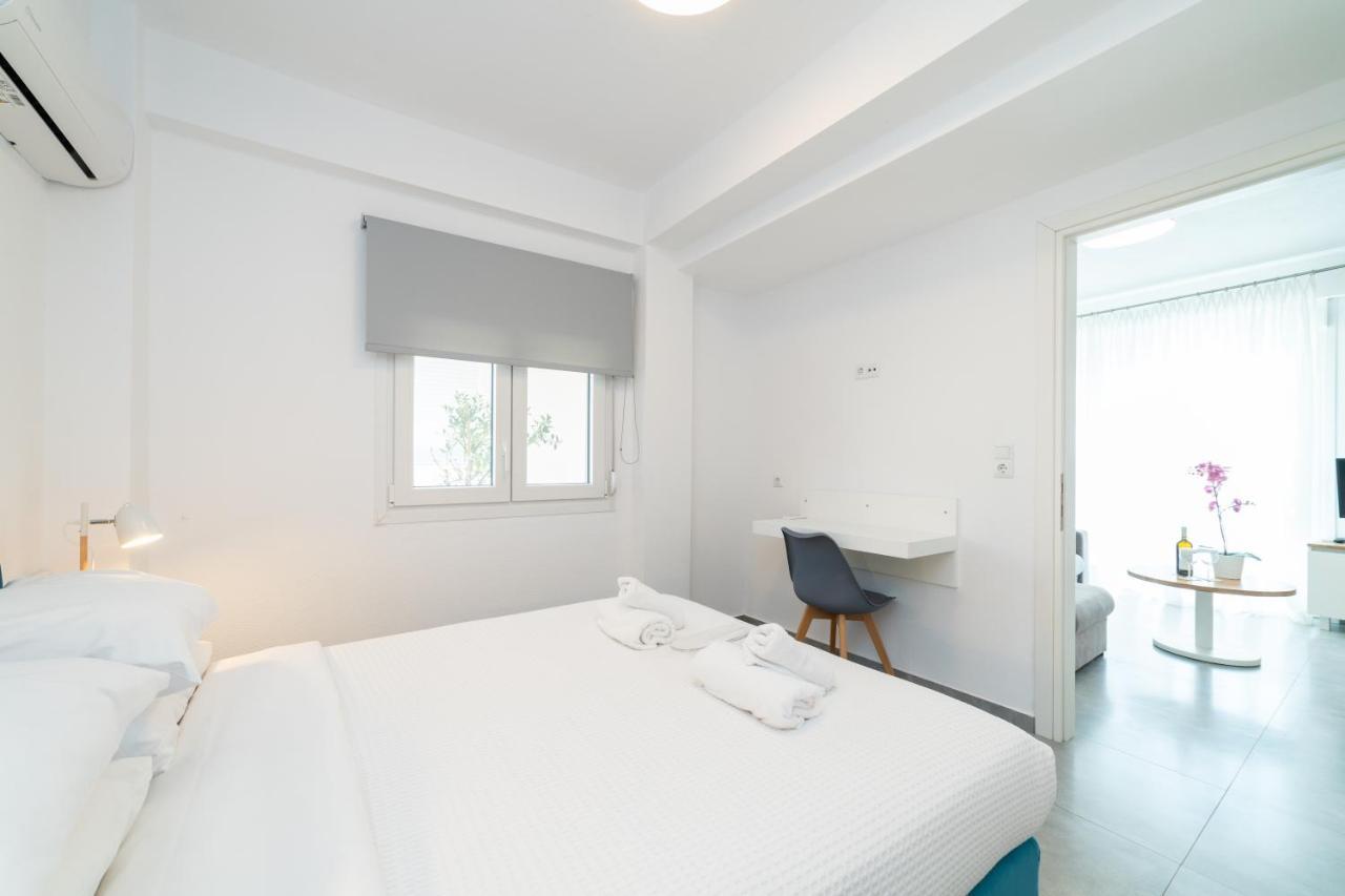 Apartmán Dionysos Residential Complex Ofrínion Exteriér fotografie