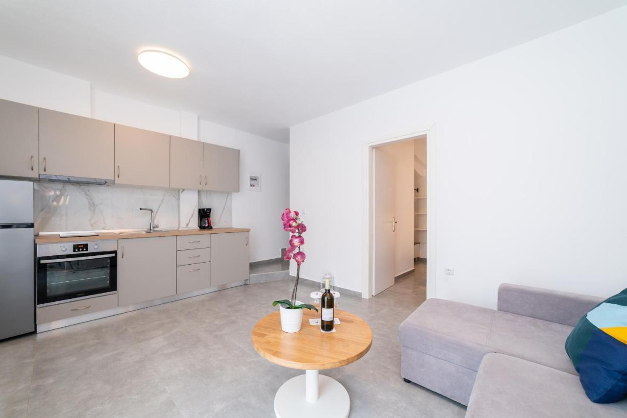 Apartmán Dionysos Residential Complex Ofrínion Exteriér fotografie