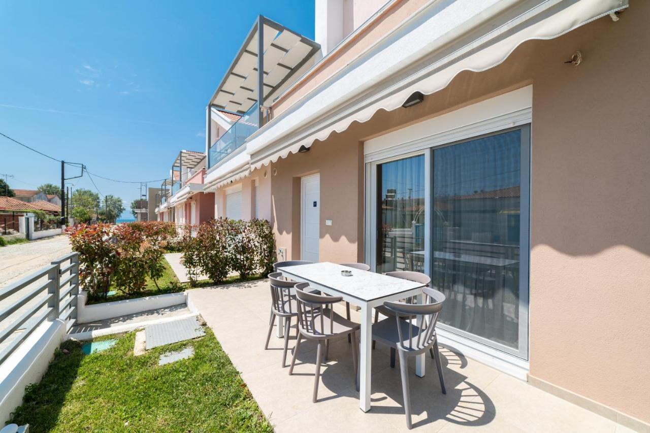 Apartmán Dionysos Residential Complex Ofrínion Exteriér fotografie
