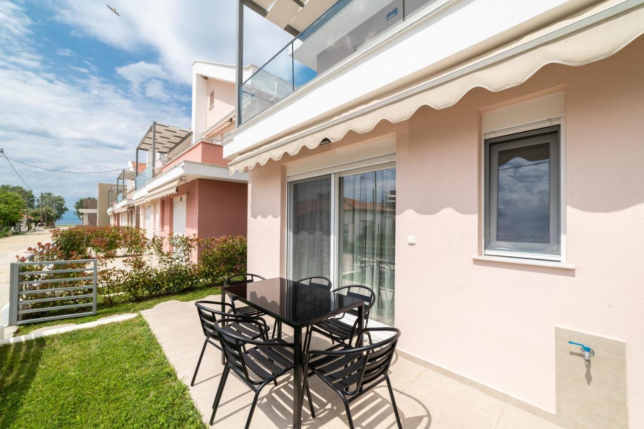 Apartmán Dionysos Residential Complex Ofrínion Exteriér fotografie